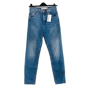 NWT ASOS DENIM High Rise Relaxed Fit Mom Jeans Women’s Size 26 2